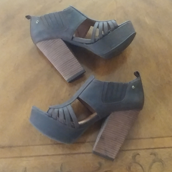 Lucky Brand Shoes - Lucky BROWN LEATHER OPEN TOE SHOES SZ 6 M